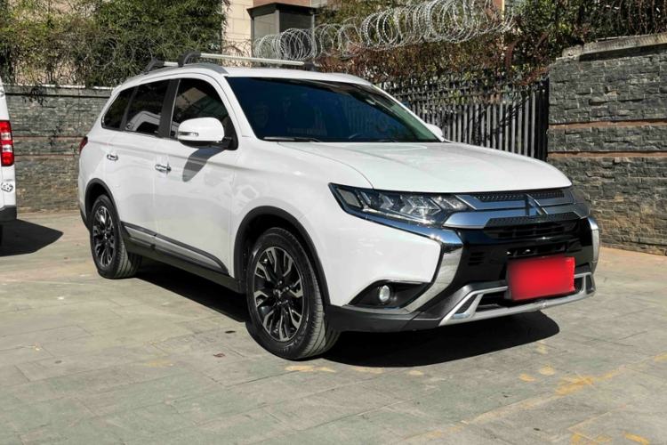 Used Mitsubishi Outlander 2020 2.4L 4x4 Zhi Xiang Edition 5 Seats Exterior 9