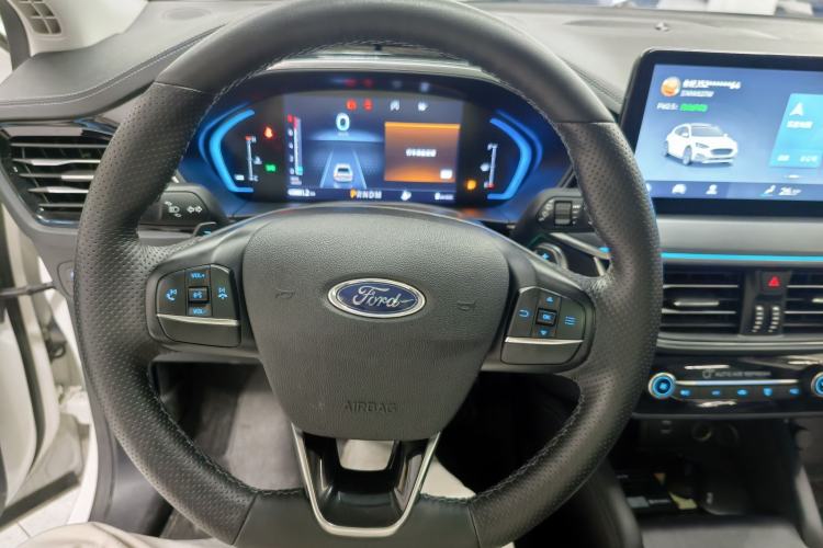 Used Ford Focus Active 2021 EcoBoost 180 Automatic Trendy Model Interior 5