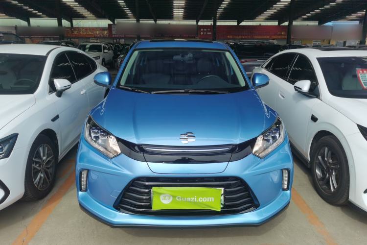 Used Everus VE-1 2020 Luxury Edition Front