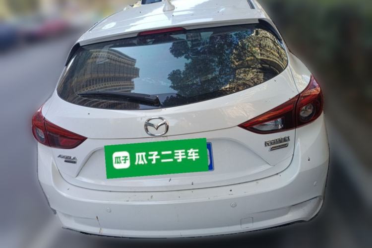 Used Mazda 3 Axela 2017 Hatchback 2.0L Automatic Luxury Model China VI Standard