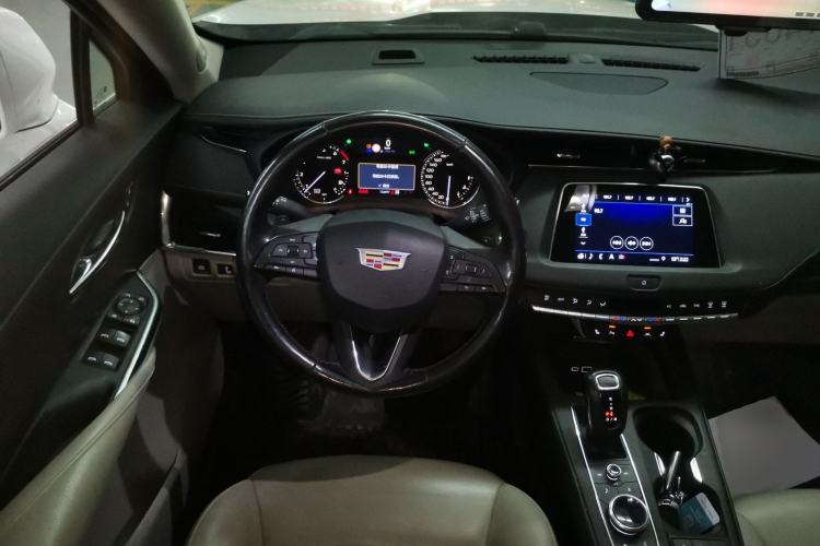 Used Cadillac XT4 2018 28T Four-Wheel Drive Leading Model
