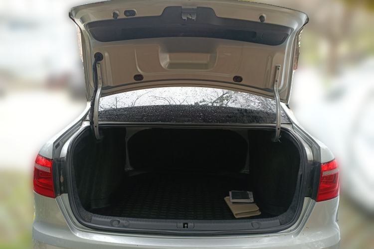 Used Volkswagen Lavida 2013 Restyled Classic 1.6L Automatic Comfort Edition