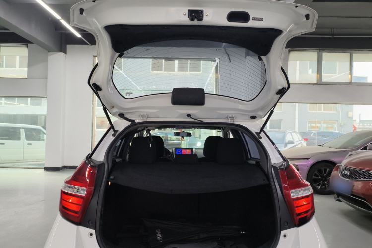 Used Toyota YARiS L Zhi Xuan 2019 1.5E CVT Dynamic Edition China VI compliant Trunk