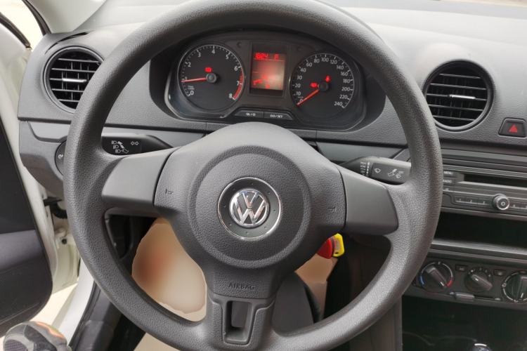 Used Volkswagen Jetta 2015 1.6L Automatic Fashion Model
