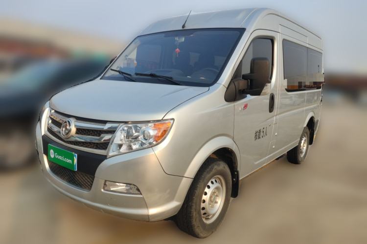 Used Dongfeng Yufeng 2021 2.0T Rear-Drive Logistics Vehicle Short Wheelbase Mid-Roof 5-9 Seaters China VI Standard D20