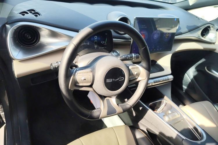 Used BYD Dolphin 2023 420 km Fashion Edition