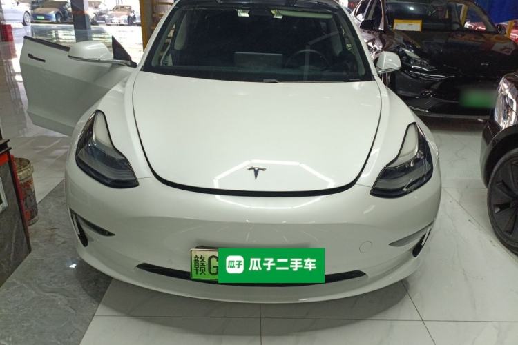 Used Tesla Model 3 2019 Long-Range All-Wheel-Drive Version
