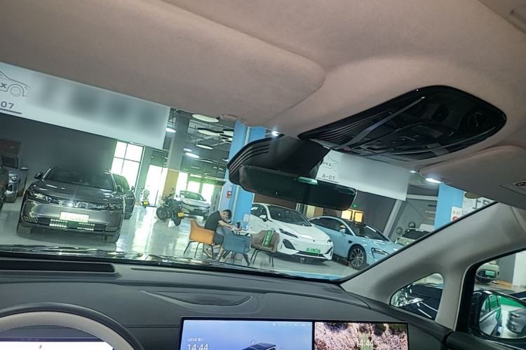 Used VOYAH Dream 2025 PHEV Four-Wheel-Drive Flagship Kunpeng Edition