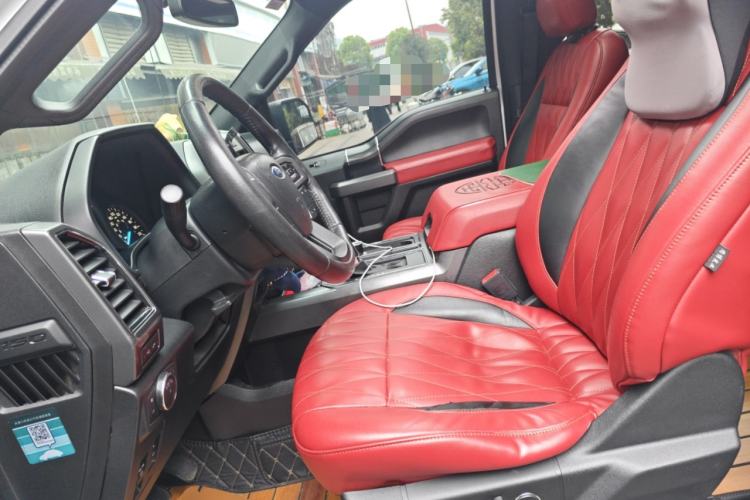 Used Ford F-150 Raptor 
