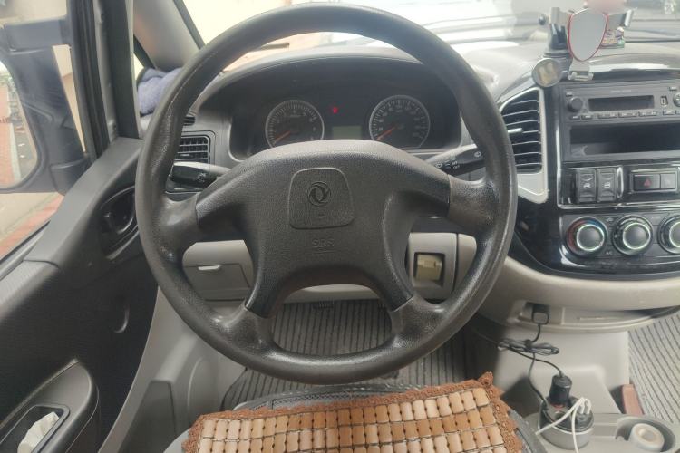 Used FORTHING Lingzhi 2016 M3L 1.6L 7-Seater Comfort Model Steering Wheel