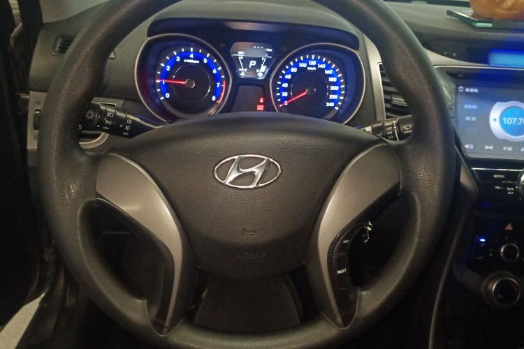 Used Hyundai Elantra (5th Generation / Langdong) 2012 1.6L Automatic Fashion Edition