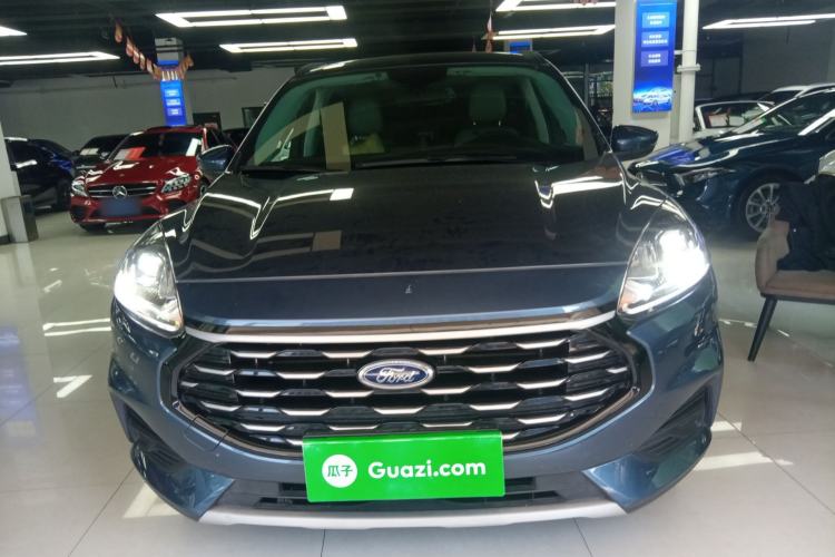 Used Ford Escape 2020 EcoBoost 245 Two-Wheel-Drive Comfort Edition Front