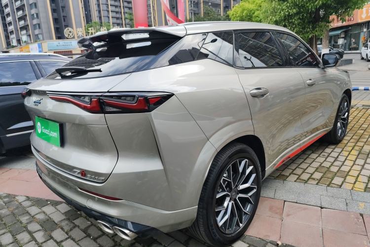 Used CHANGAN OSHAN Z6 2023 Blue Whale 1.5T DCT Smart Luxury Model
