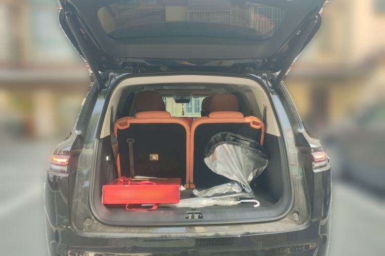 Used Leapmotor C16 2024 Range-Extended 200 Luxury Edition Trunk