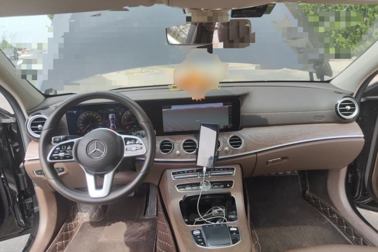 Used Mercedes-Benz E-Class 2020 Facelift E 260 L Center Console