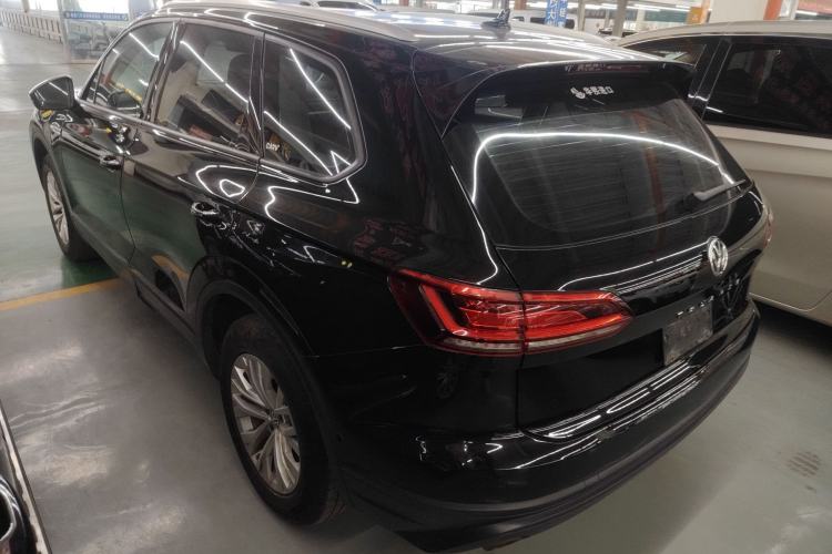 Used Volkswagen Touareg 2019 2.0 TSI Flagship Edition China VI
