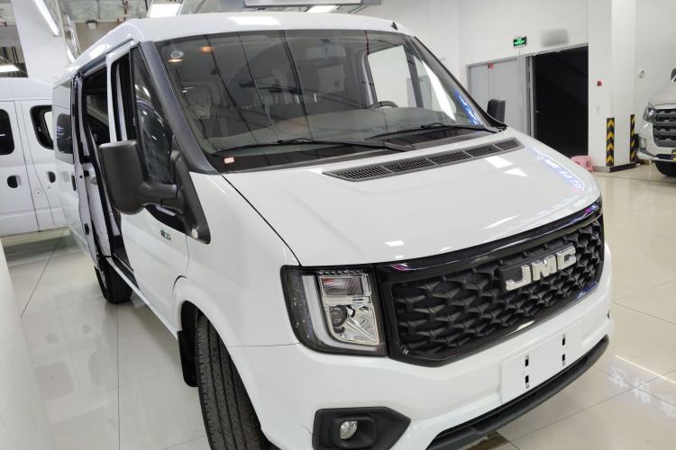 Used JMC Fushun 2023 2.0T Automatic Short-Wheelbase Low-Roof Commercial & Multi-Purpose Passenger Vehicle 6-Seater with Dual-Opening Tailgate