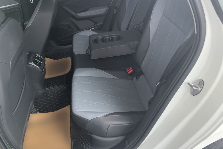 Used Volkswagen Lavida 2024 1.5L Automatic Starry Sky 5 Million Edition Left Rear Seat