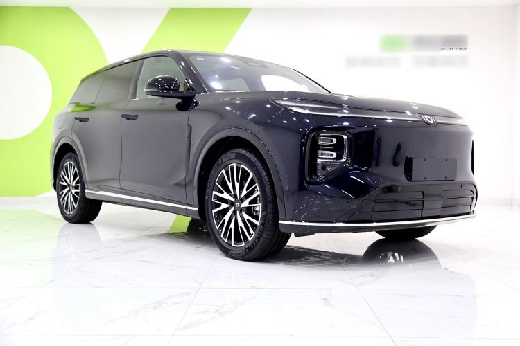 Used CHANGAN NEVO Q07 2025 215 Flagship Edition Exterior 2