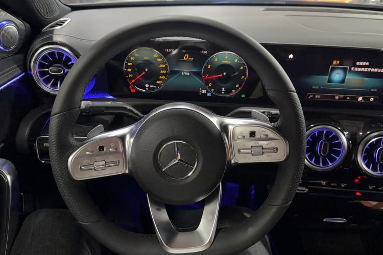 Used Mercedes-Benz A-Class 2021 A 200 L Sport Sedan Fashion Model
