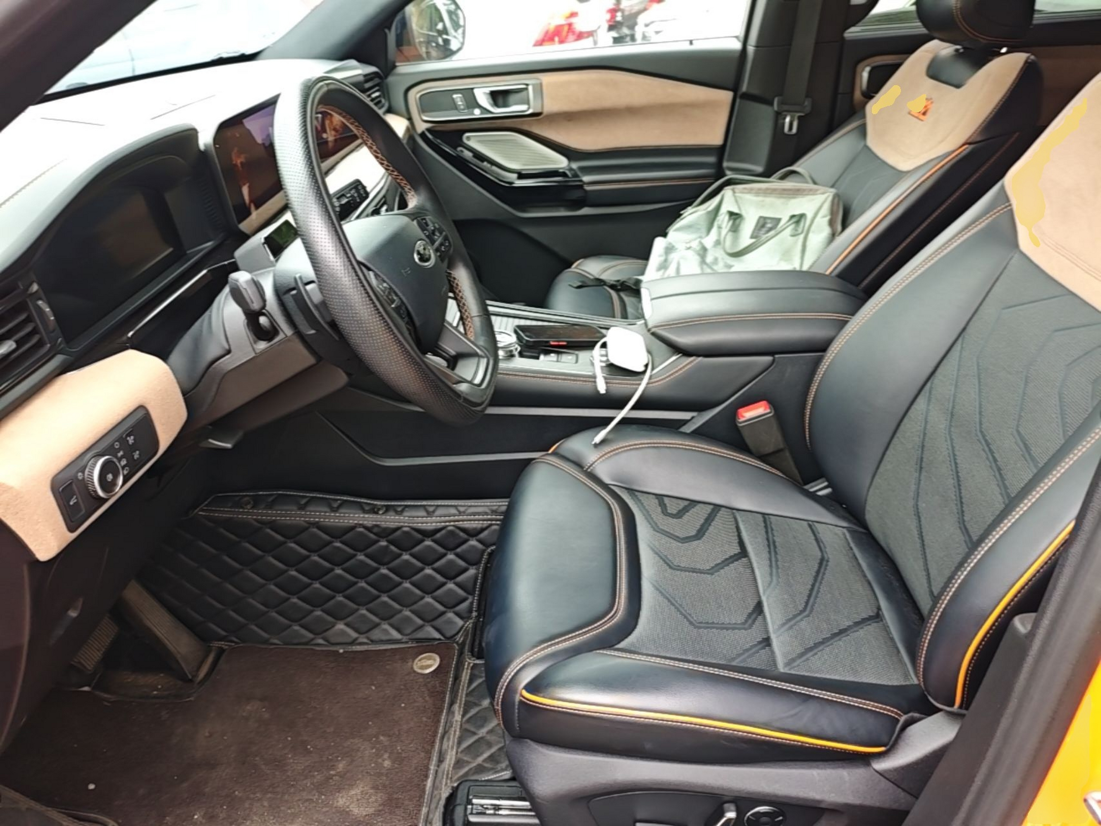 Interior delantero