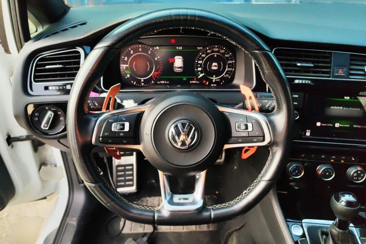 Used Volkswagen Golf 2019 280TSI DSG R-Line China VI Standard Steering Wheel