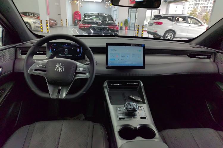 Used BYD Qin PLUS 2025 DM-i Smart Drive 55KM Leading Model
