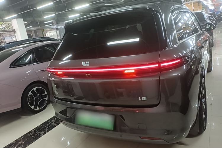 Used Li Auto L8 2023 Pro Model
