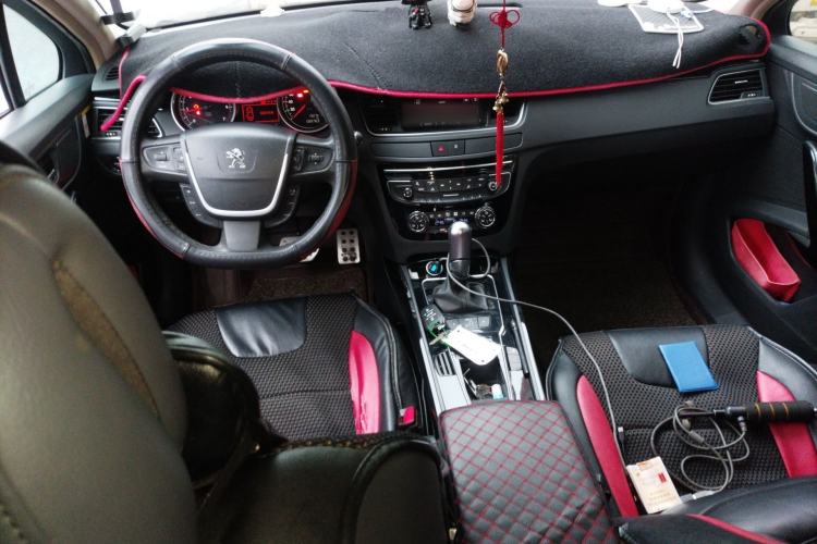 Used Peugeot 508 2015 1.6THP Automatic Prestige Edition Center Console