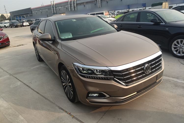 Used Volkswagen Passat 2019 330TSI Luxury Edition China VI Standard