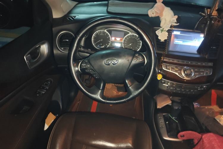 Used Infiniti QX60 2014 2.5 S/C Hybrid Two-Wheel Drive Excellence Edition Steering Wheel