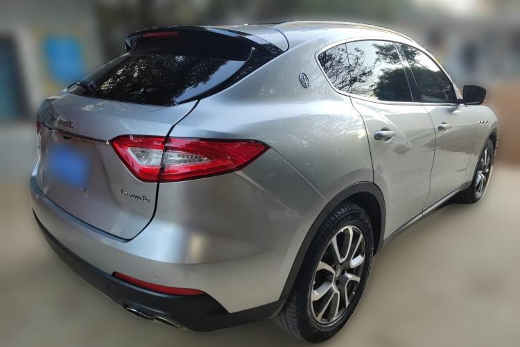 Used Maserati Levante 2018 3.0T Classic Edition Rear Right 45 Deg