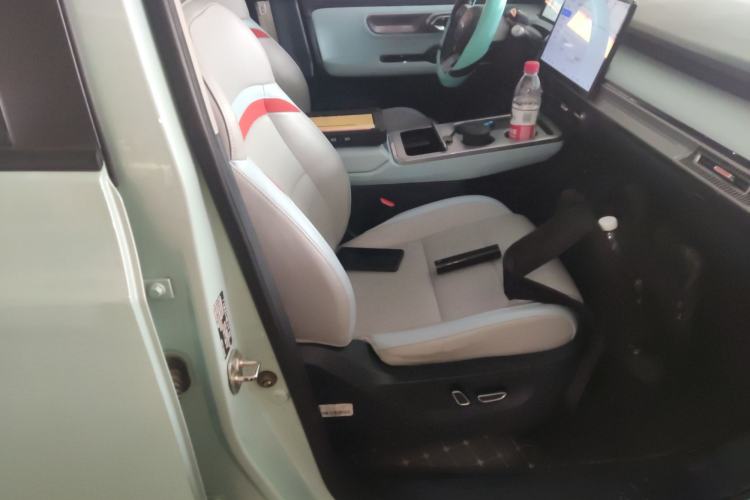 Used AION Y 2022 Plus 70 Tech Edition