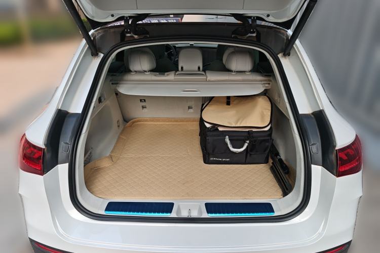 Used Mercedes-Benz EQE SUV 2023 350 4MATIC Luxury Edition Trunk