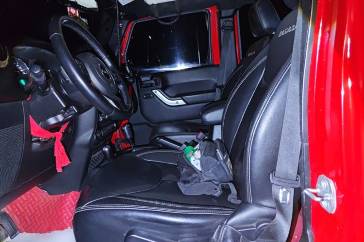 Used Jeep Wrangler 2017 3.0L Sahara Four-Door Comfort Edition
