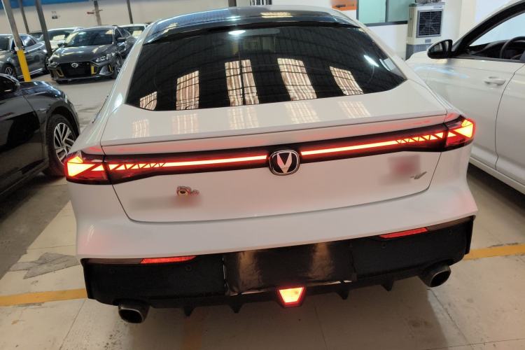 Used CHANGAN UNI-V 2022 1.5T Prestige Version Rear