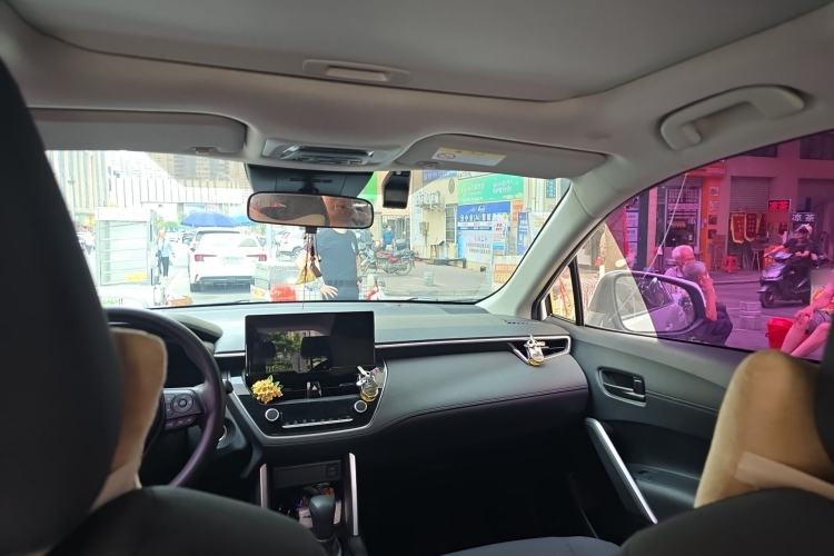 Used Toyota Corolla Cross 2023 2.0L Elite Edition Headliner