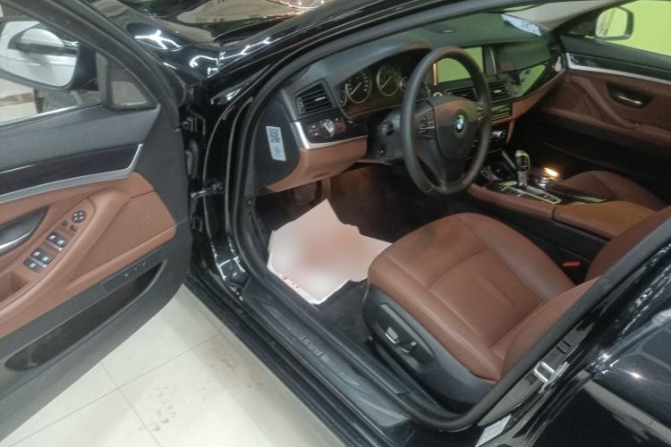 Used BMW 5 Series 2015 520i Elegant Edition Driver Seat