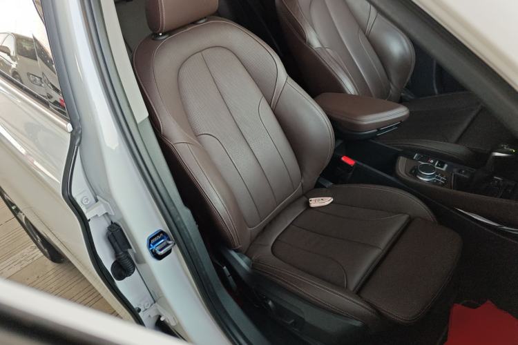 Used BMW X1 2016 xDrive20Li Luxury Model
