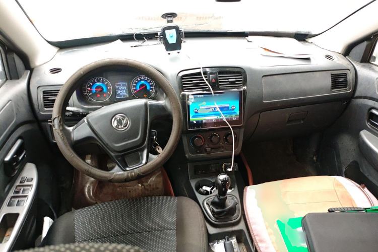 Used Dongfeng Fengon 330 2014 1.5L Manual Standard Edition DK15-02
