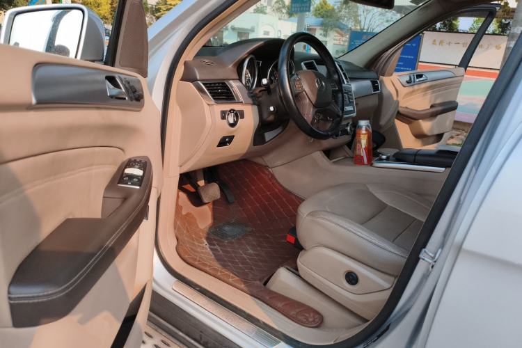 Used Mercedes-Benz M-Class 2014 ML 320 4MATIC Driver Seat