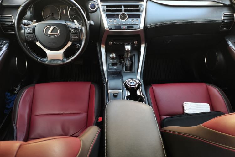 Used Lexus NX 2017 300h Front-Drive FENGSHANG Edition Center Console