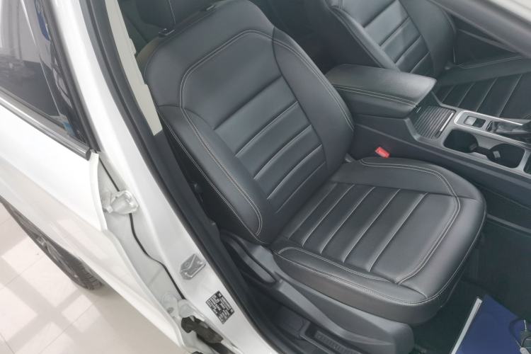 Used Ford Kuga 2019 EcoBoost 180 Two-Wheel-Drive Platinum Edition China VI Standard
