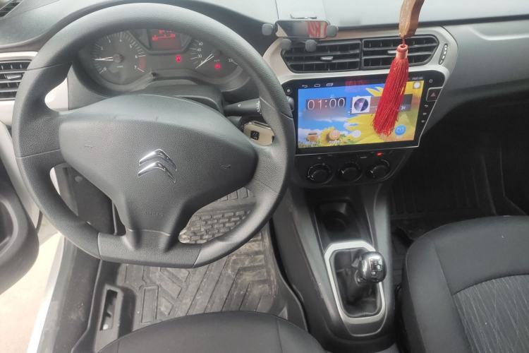 Used Citroen Elysee 2014 1.6L Manual Fashion Edition Center Console