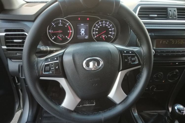 Used Great Wall Wingle 5 2017 2.0T European-spec Diesel Two-Wheel-Drive Entry-Level Big Double-Cab GW4D20D