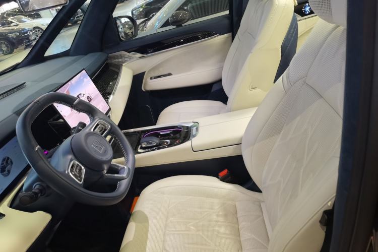 Used Zeekr 009 2024 7-Seater Walk-Through Version Four-Wheel Drive 108 kWh