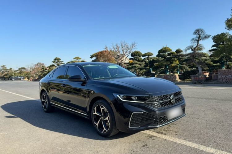 Used Volkswagen Passat 2025 Outstanding Model 380TSI Starry Dragon Edition
