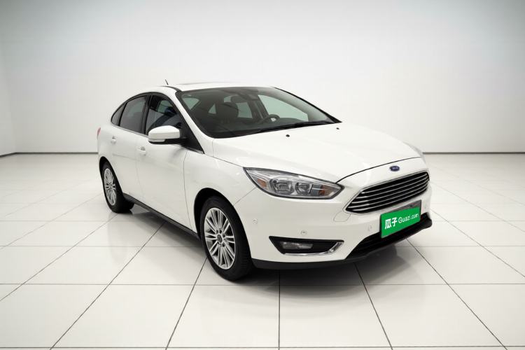Used Ford Focus 2015 Sedan EcoBoost 180 Automatic Flagship Model