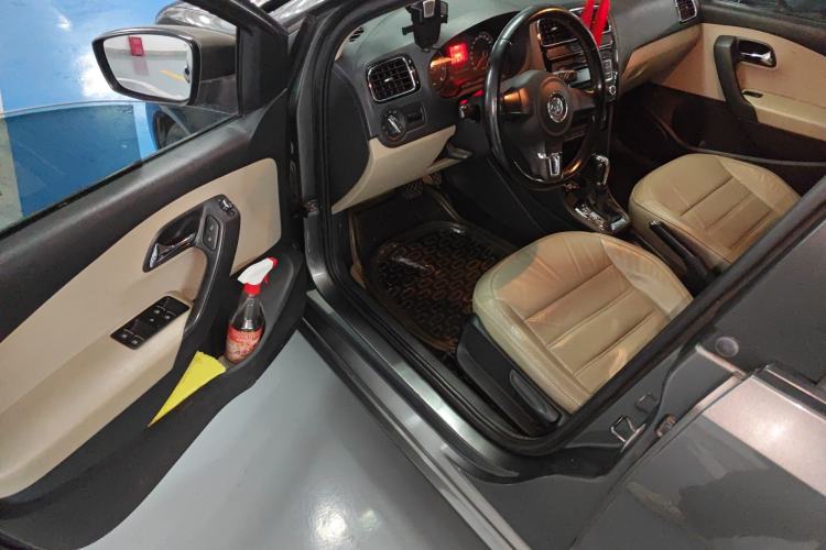 Used Volkswagen Polo 2011 1.4L Automatic ZhiCool Edition Driver Seat