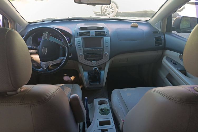 Used BYD S6 2012 2.0L Manual Luxury Version